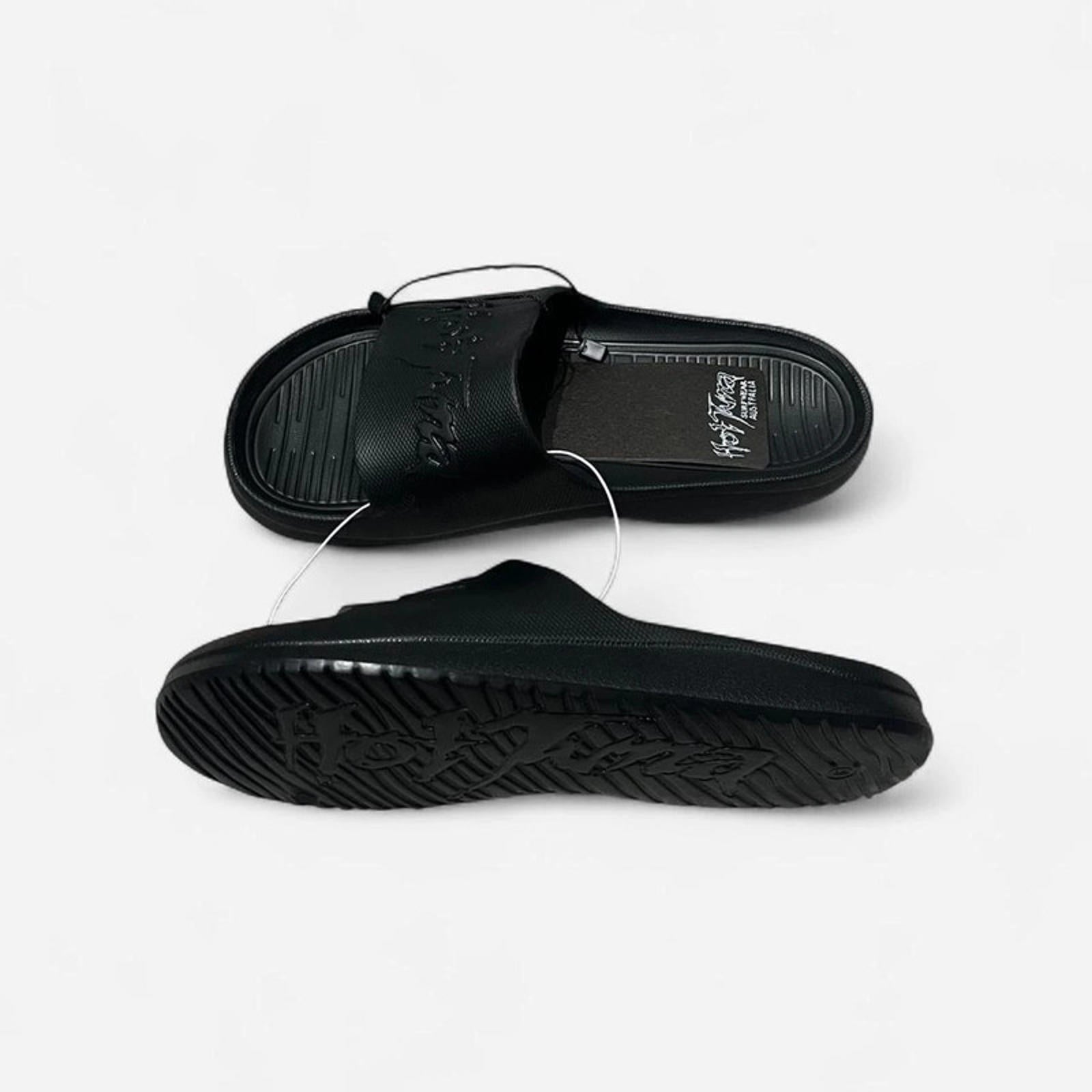 Hot Tuna Junior Pool Shoes Slides Size UK 6 EU 39 *REF:SB1