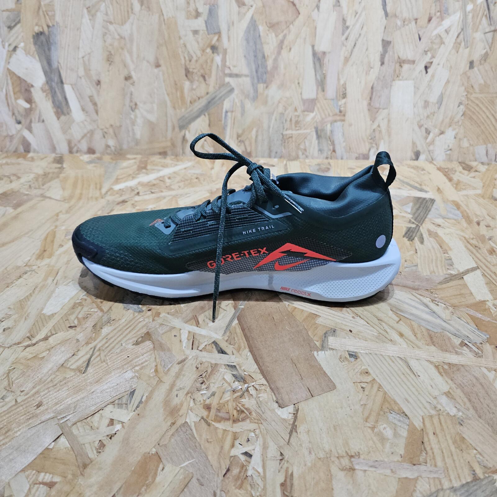 Nike Pegasus Trail 5 Gore-Tex Mens Running Trainer Clay Green Size UK 10 *SB17