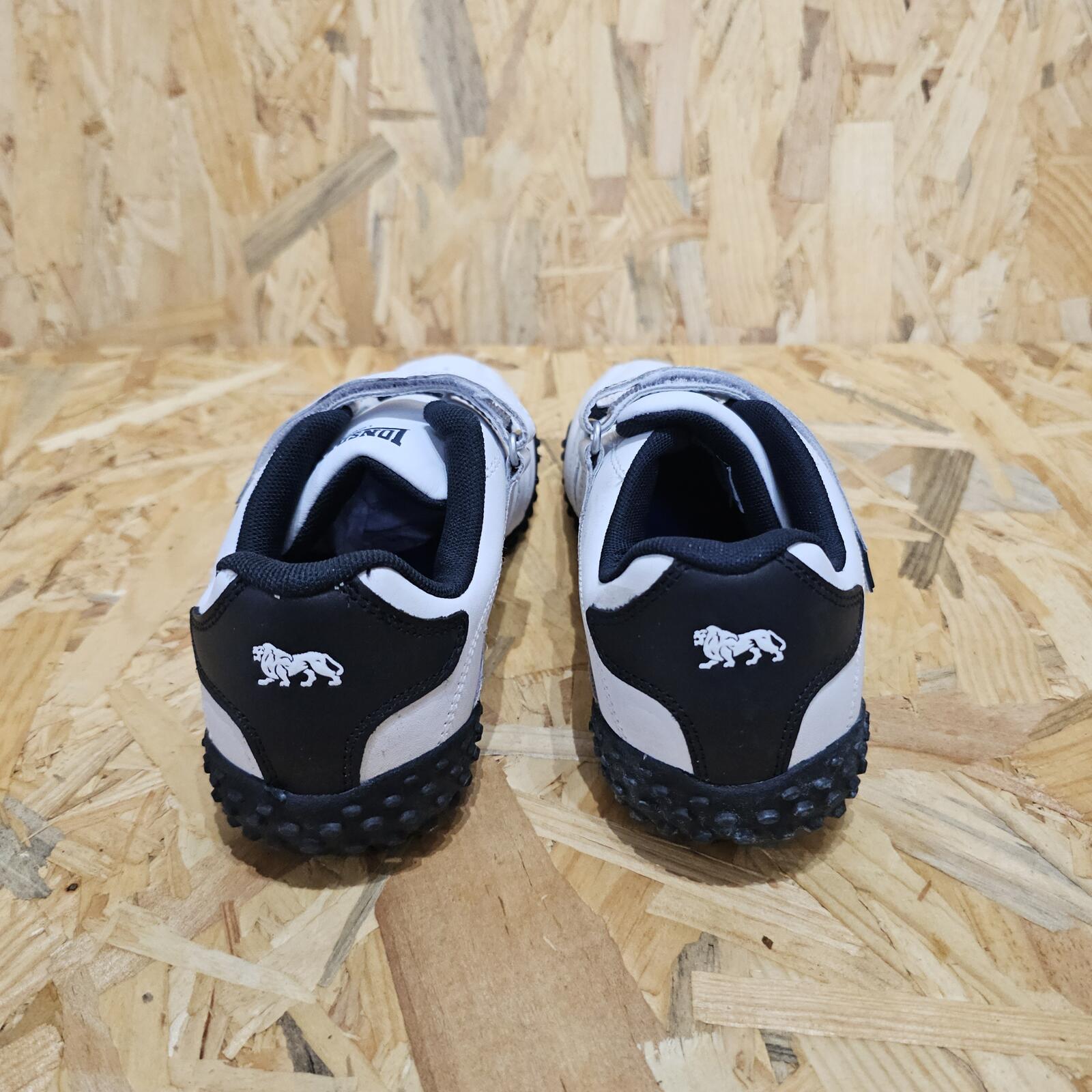 Lonsdale Fulham Trainers Junior Boy White Size UK 5 EU 38 *SB17