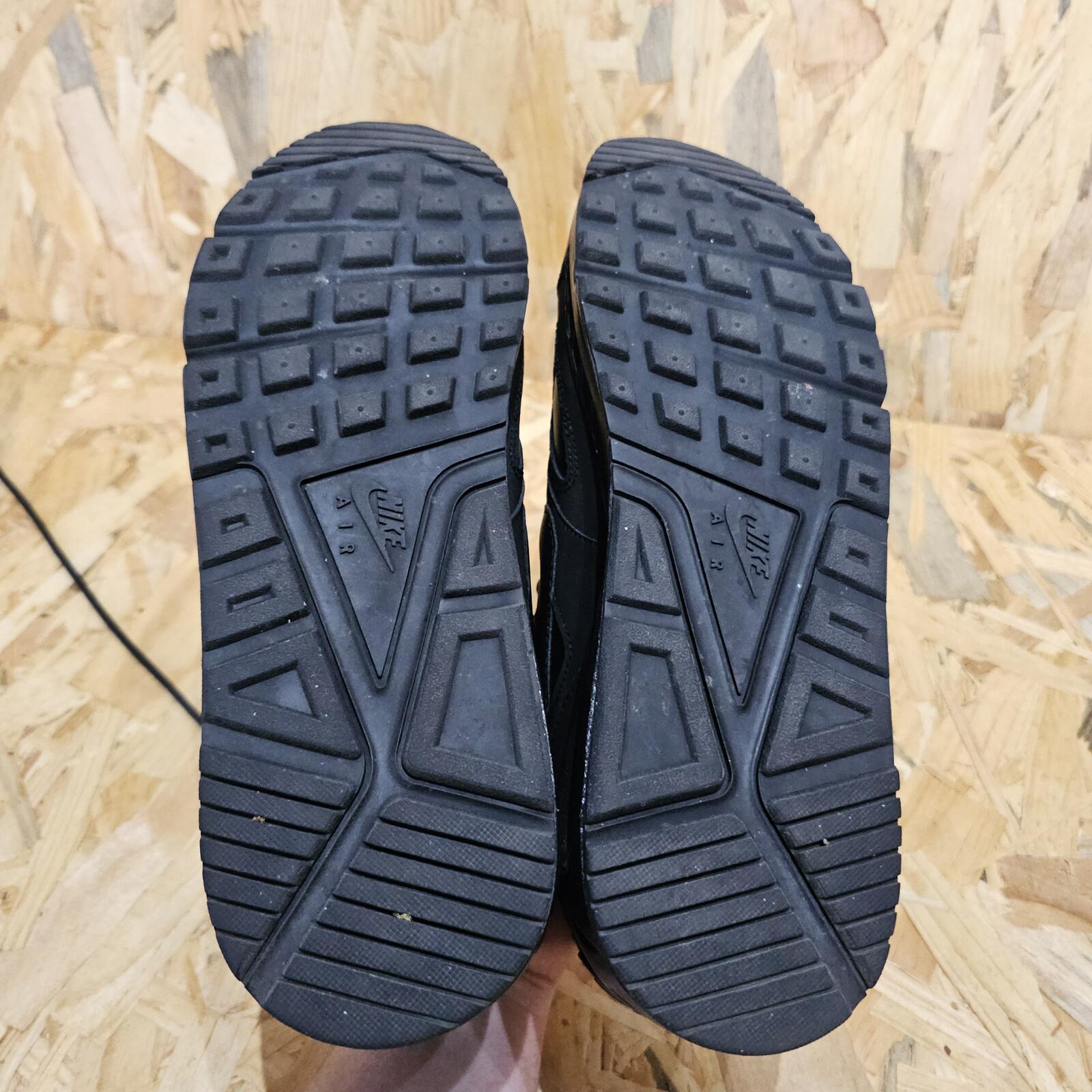 Nike Air Max IVO Mens Shoes Trainers Black Size UK 12 EU 47.5 (Ex Display) *SB6