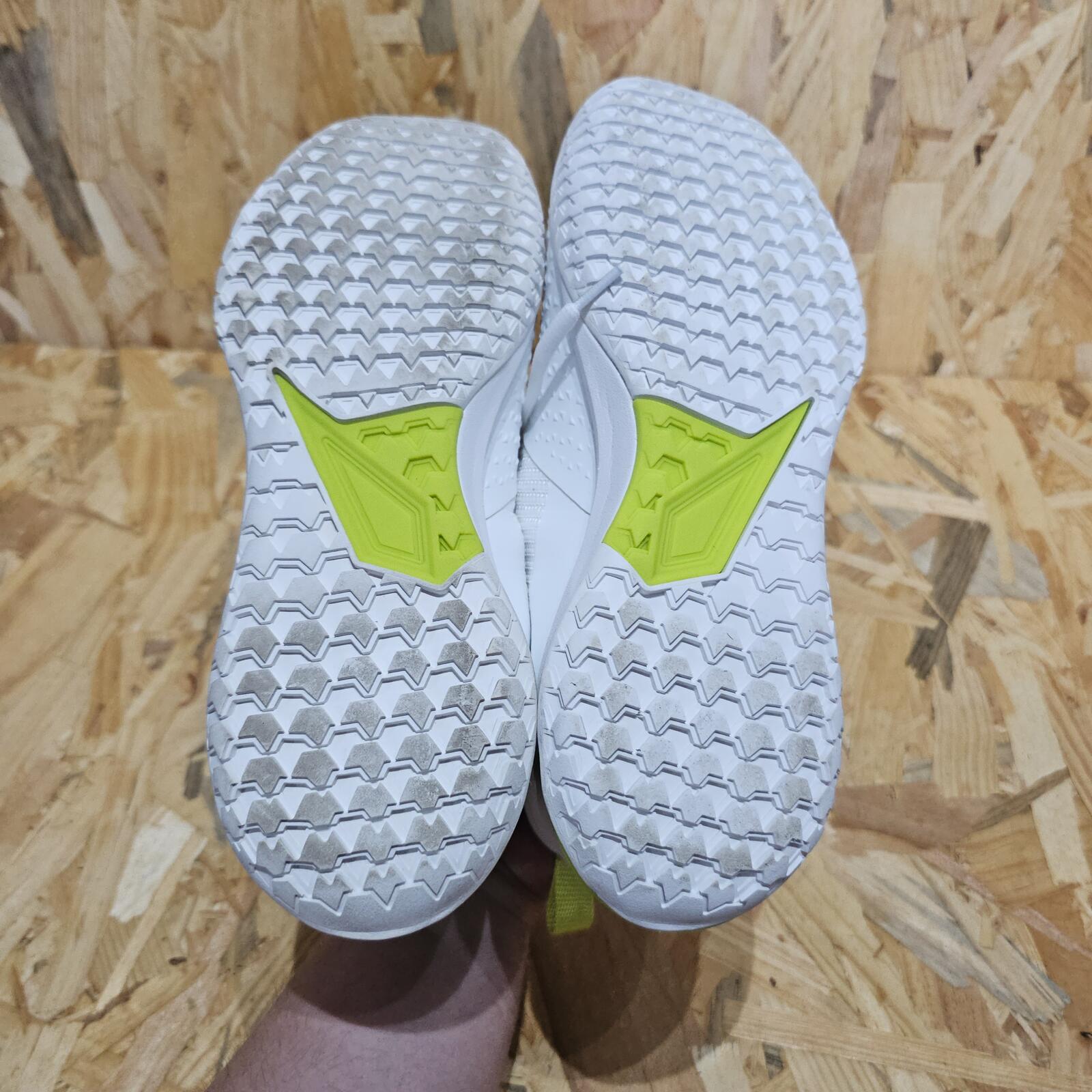 Slazenger SZR Pro Tennis Shoes Mens White Size UK 7 EU 41 (Ex-Display) *SB7