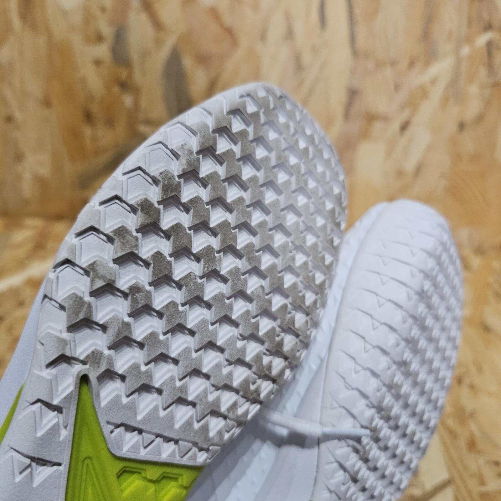 Slazenger SZR Pro Tennis Shoes Mens White Size UK 7 EU 41 (Ex-Display) *SB7