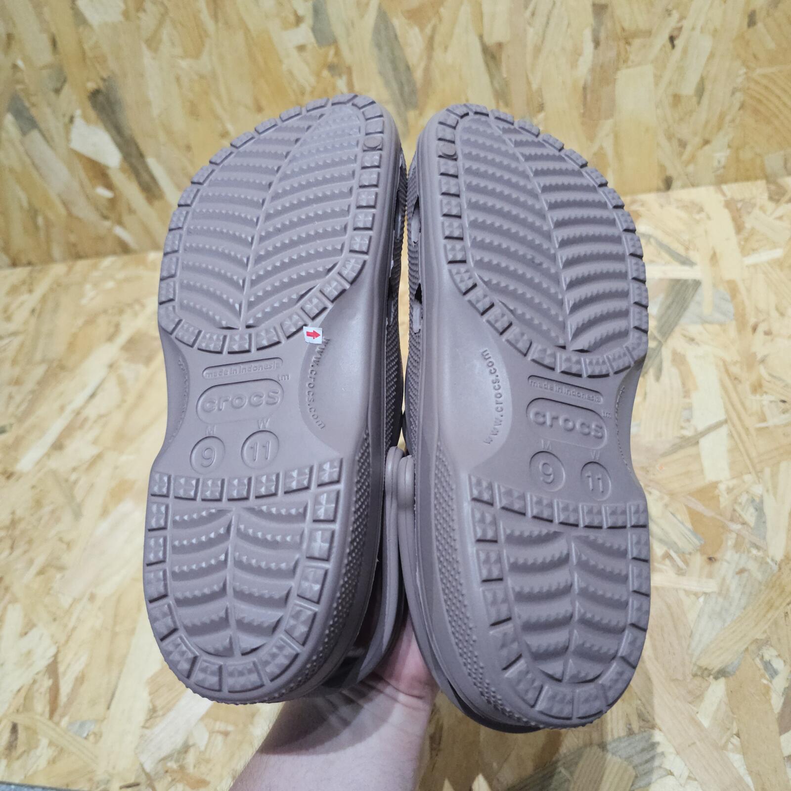 Crocs Baya Clogs Mens Truffle Size UK 8 EU 42 *SB7