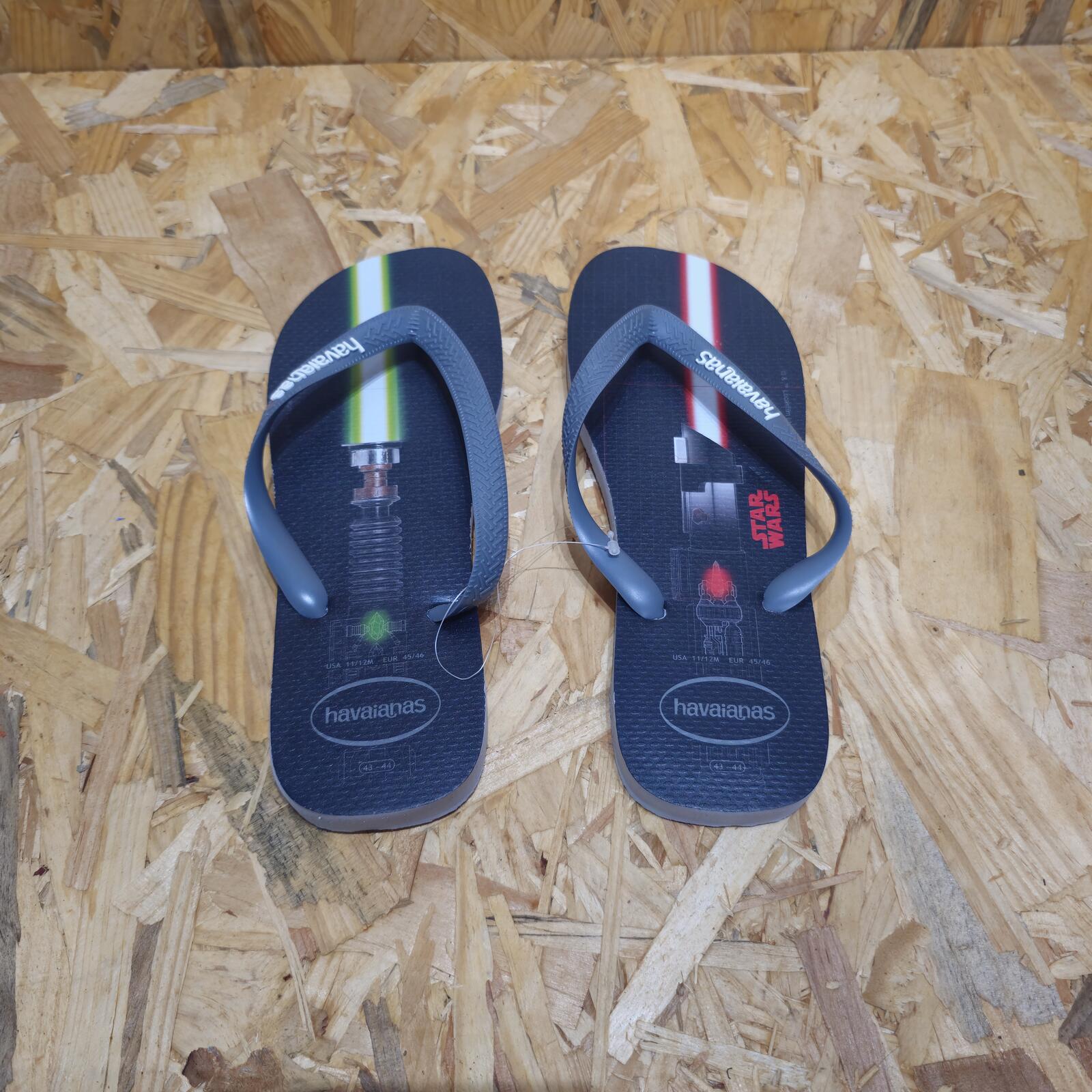 Havaianas Men's Flip Flops Star Wars Lightsaber Darth Vader Size UK 11 *FF1