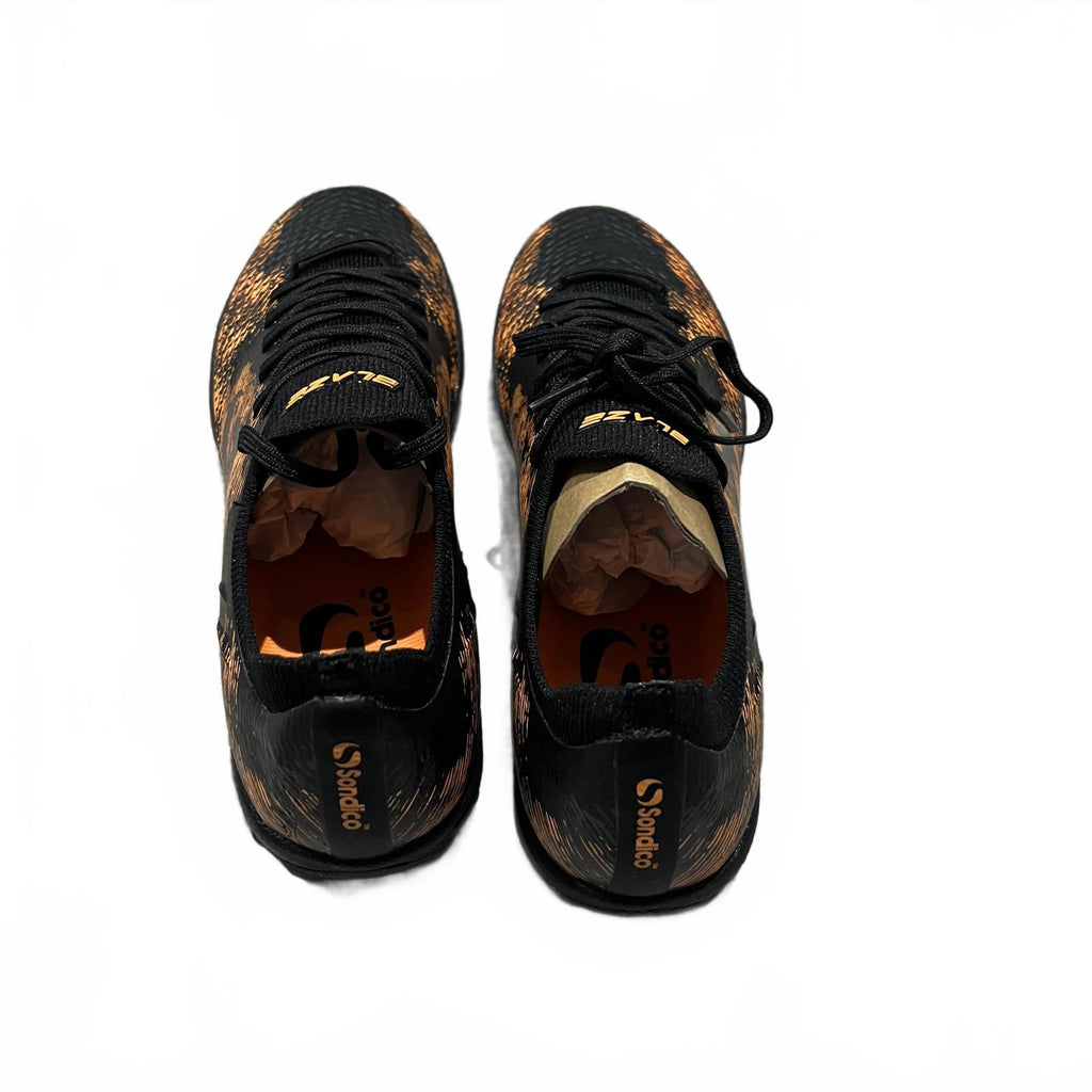 Sondico Blaze Junior Astro Turf Trainers Black Orange Size UK 3 EU 35.5 *SB13