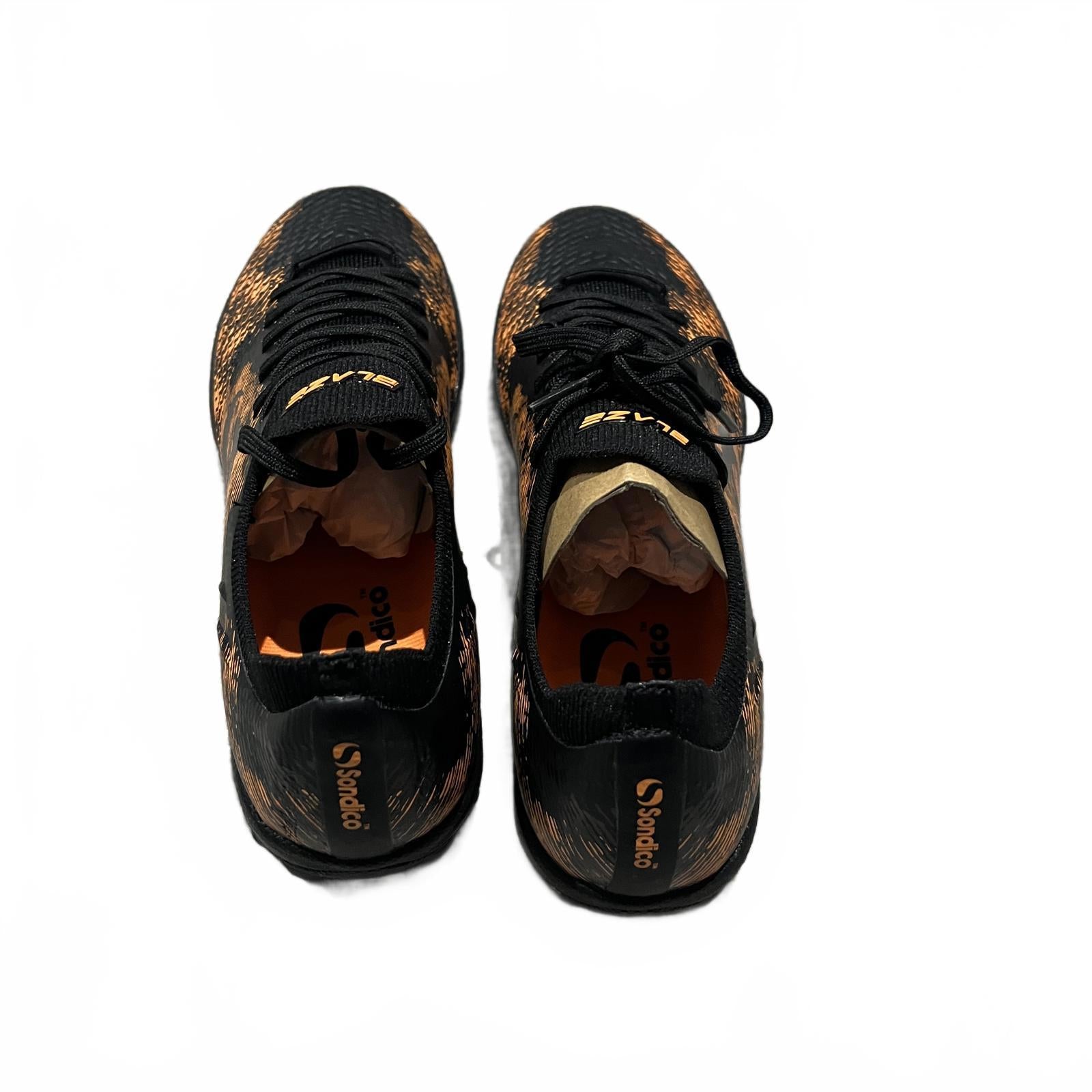 Sondico Blaze Junior Astro Turf Trainers Black Orange Size UK 3 EU 35.5 *SB13