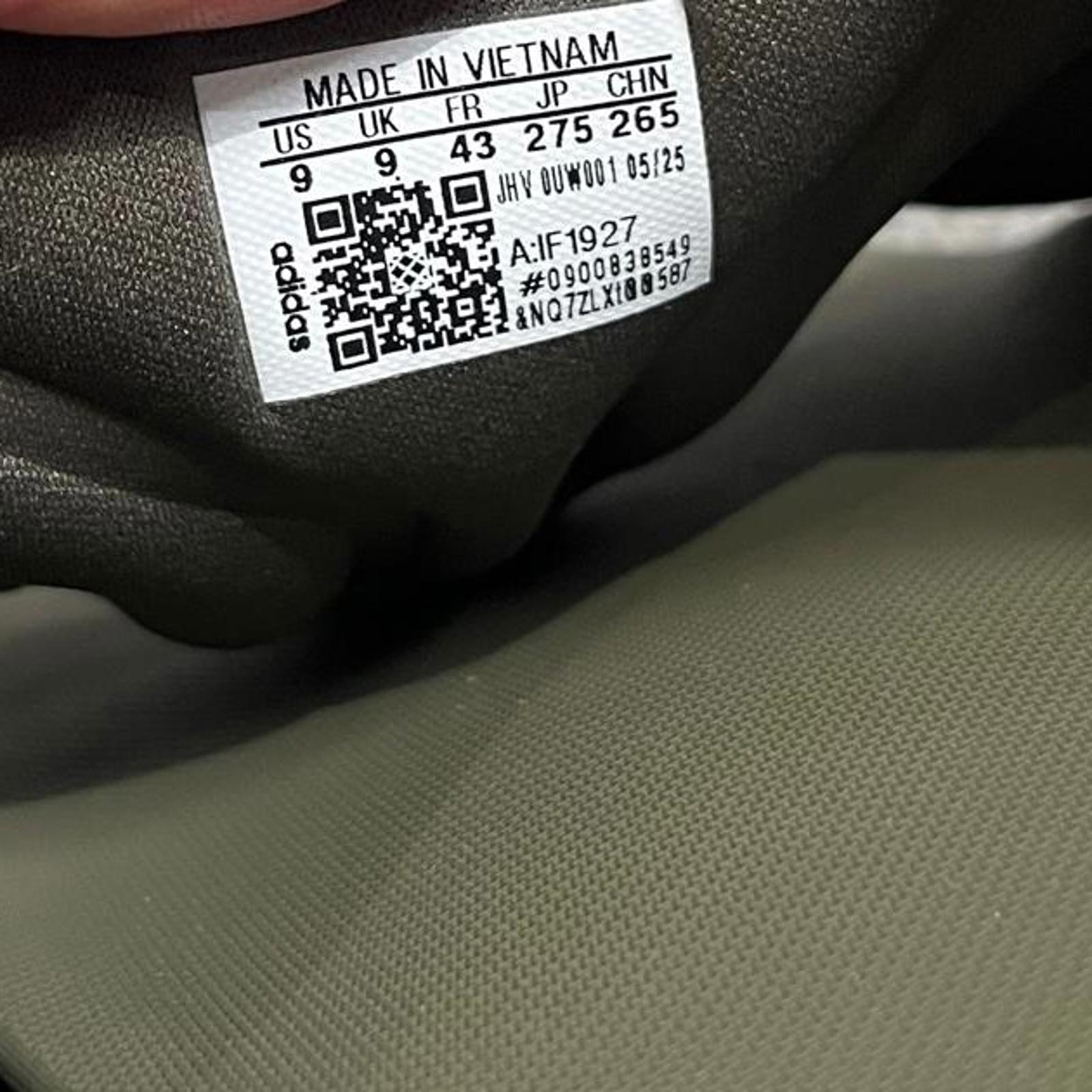 adidas Unisex Adilette Comfort Pool Sliders Green Size UK 9 EU 43 *FF1