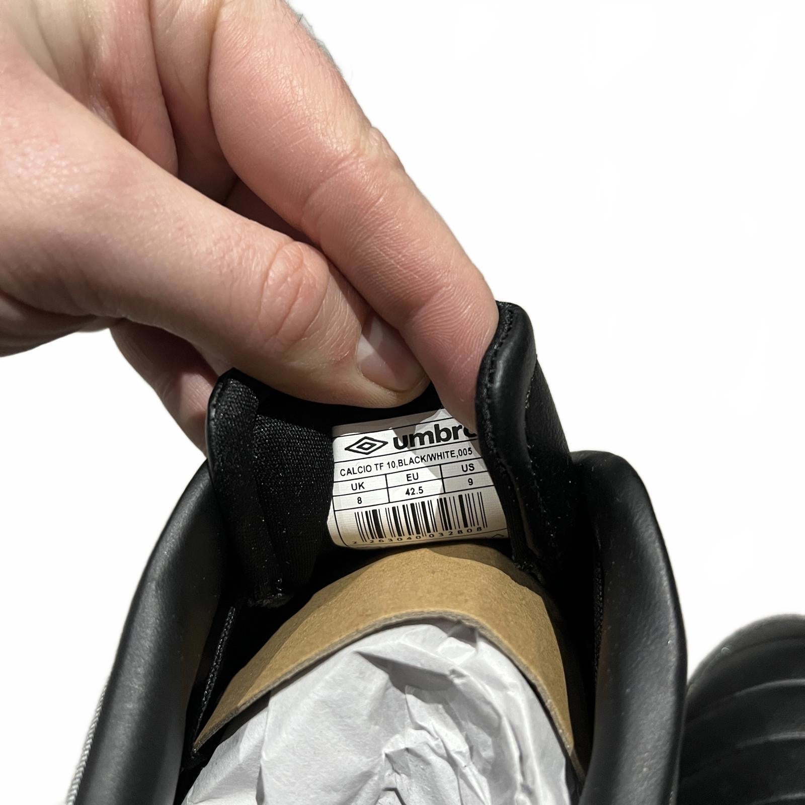 Umbro Calcio Astro Turf Football Trainers Black Size UK 8 EU 42.5 *SB9