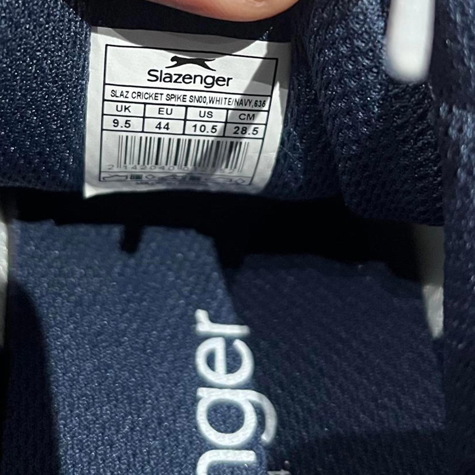 Slazenger Cricket Spike Mens Trainers Shoes White Navy Size UK 9.5 EU 44 *SB13