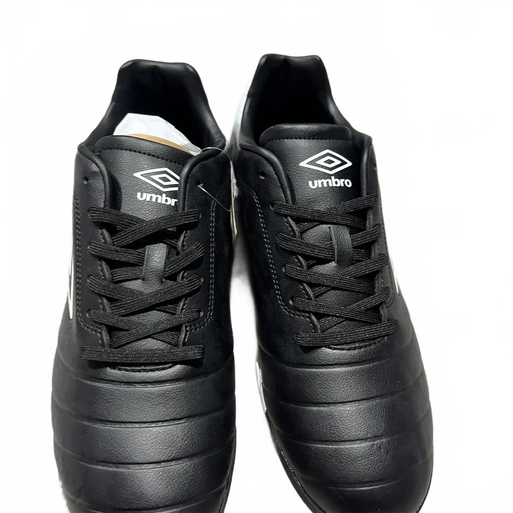 Umbro Calcio Astro Turf Football Trainers Size UK 8.5 EU 43 *SB15