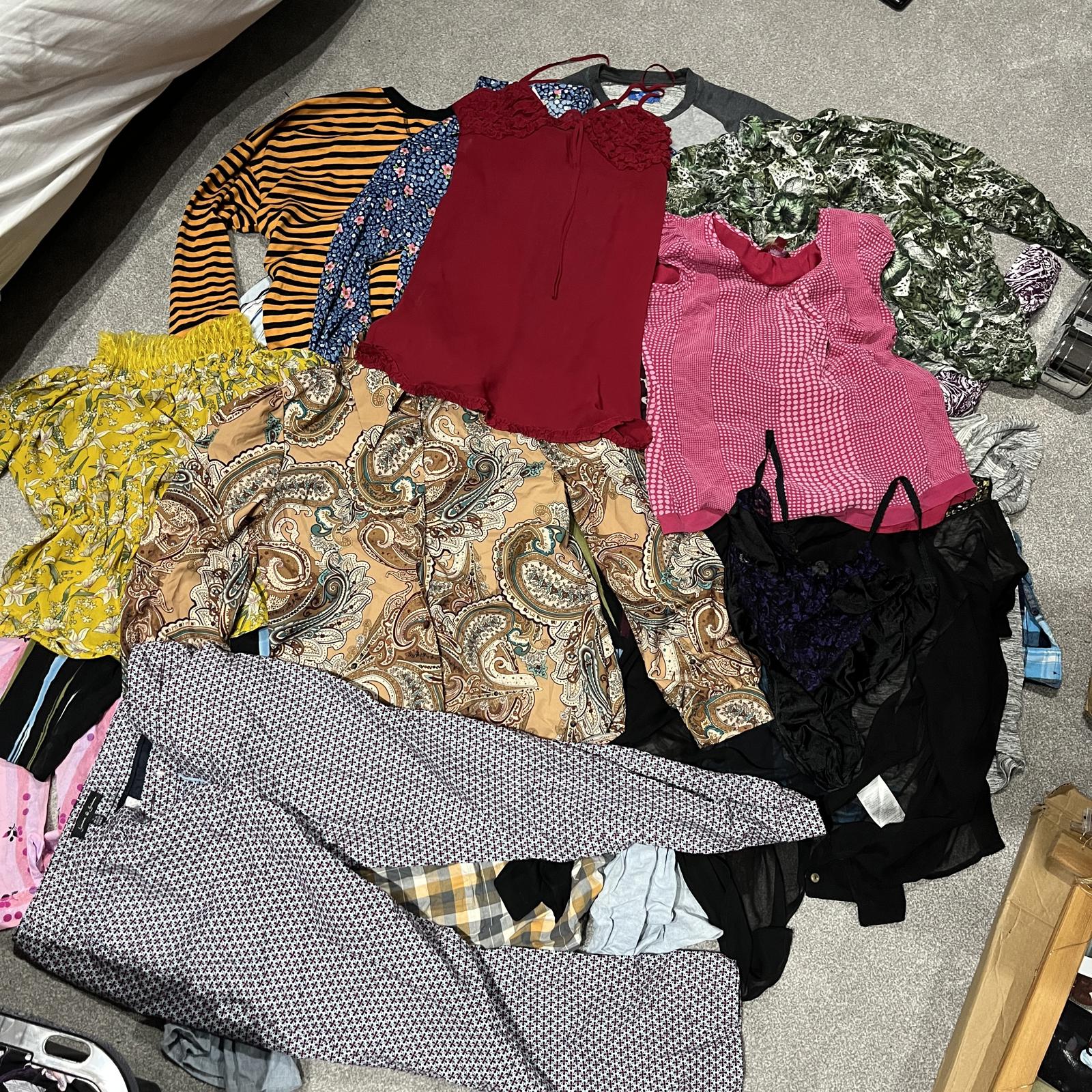 Ladies Shirt & Tops Wholesale Bundle 23pc Lot Vintage & Modern Patterned Paisley