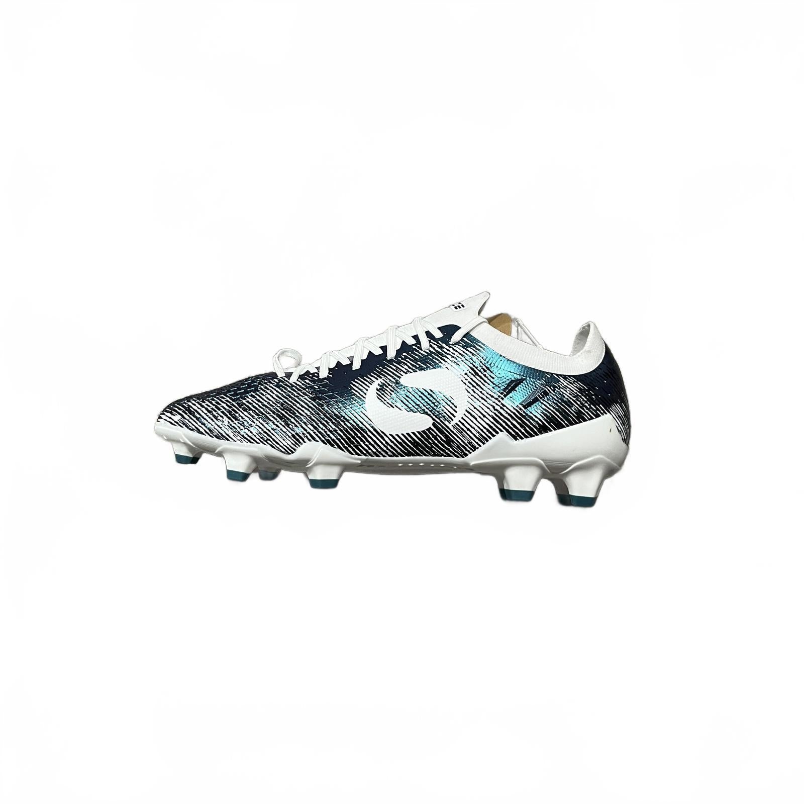 Sondico Blaze Firm Ground Football Boots Emerald Size UK 8.5 EU 42.5 *SB19