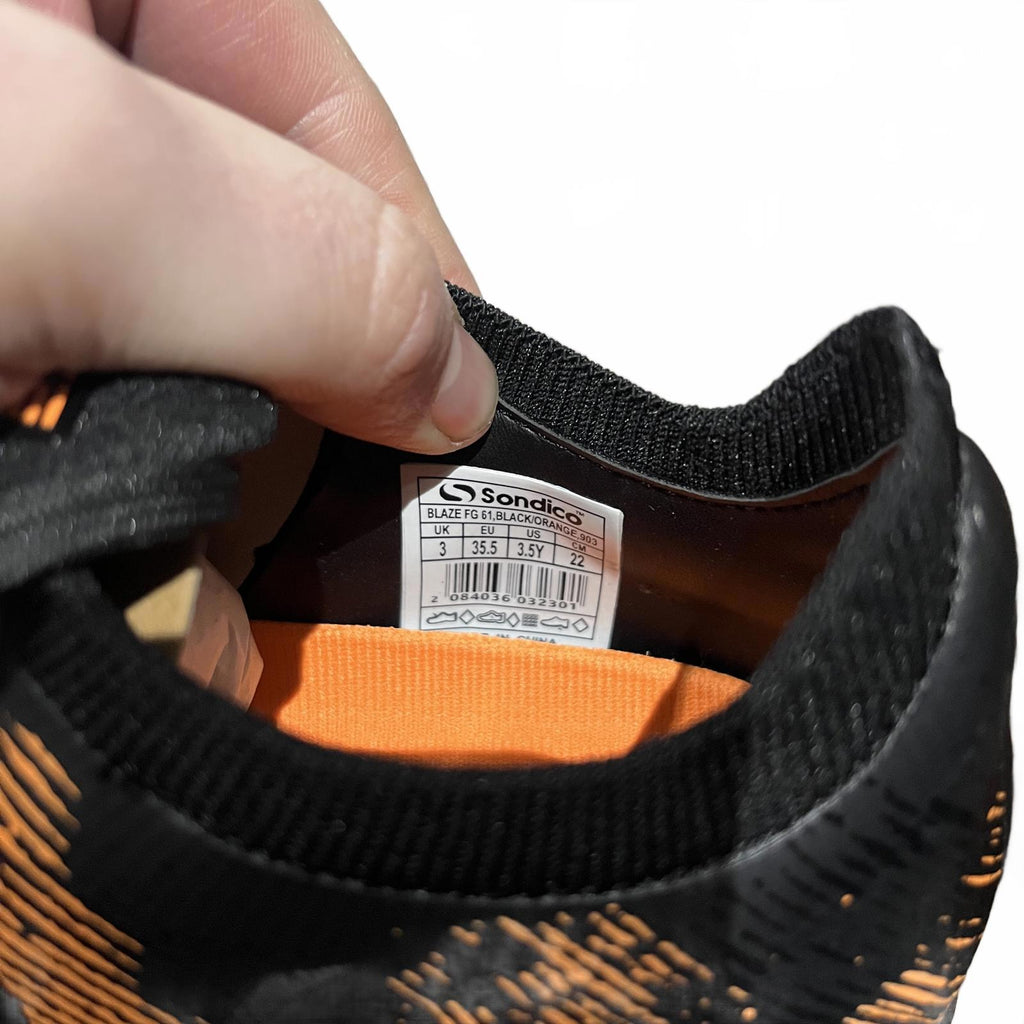 Sondico Blaze Junior Astro Turf Trainers Black Orange Size UK 3 EU 35.5 *SB13