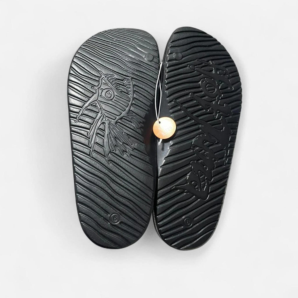 Hot Tuna Junior Pool Shoes Slides Size UK 6 EU 39 *REF:SB1