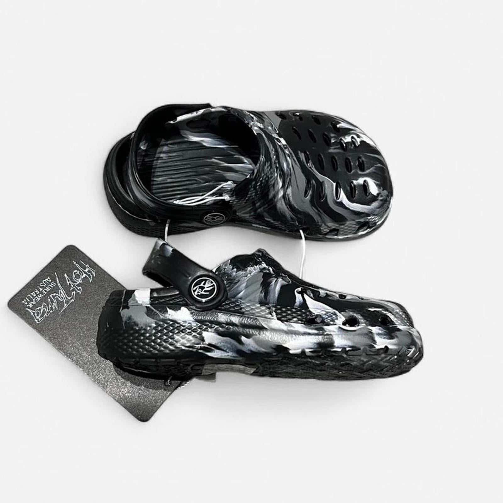 Hot Tuna Infants Marbled Cloggs Black Size UK C7 *SB11