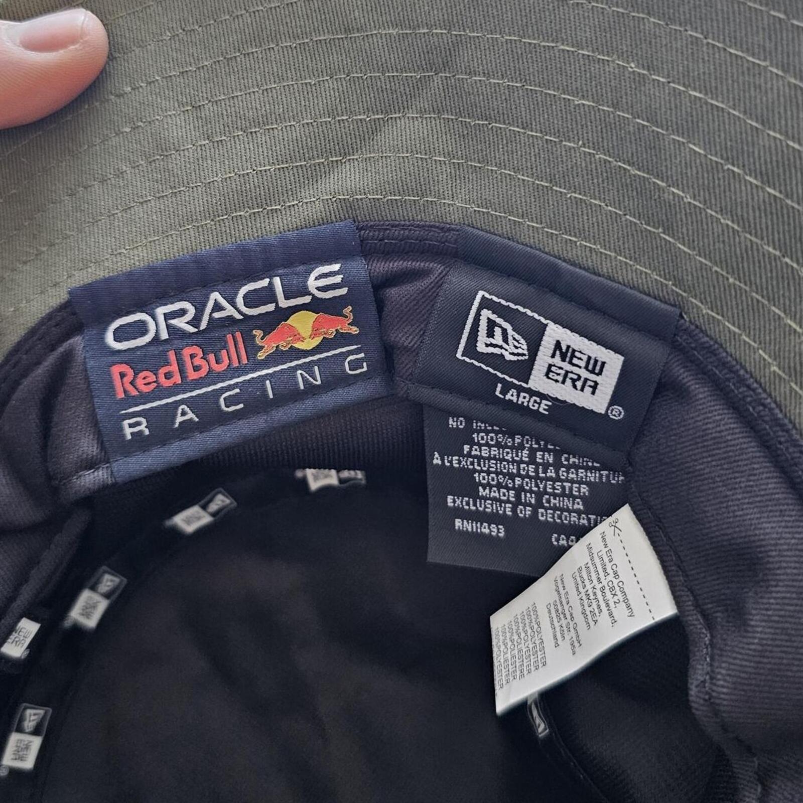 New Era Red Bull Racing F1 Suede Tapered Bucket Hat – Olive Green – Large – Nwt